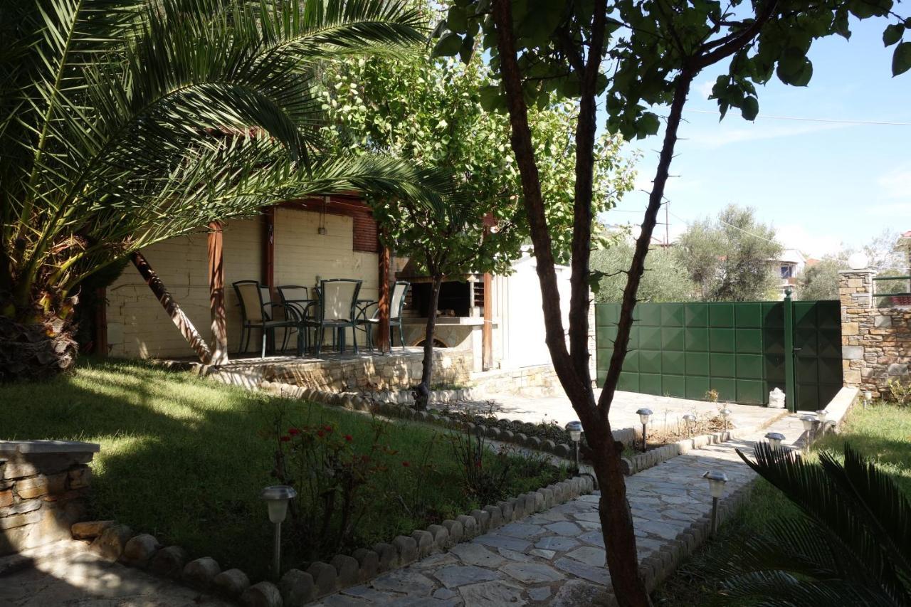 Beach Front House With View Marathos  Exterior photo
